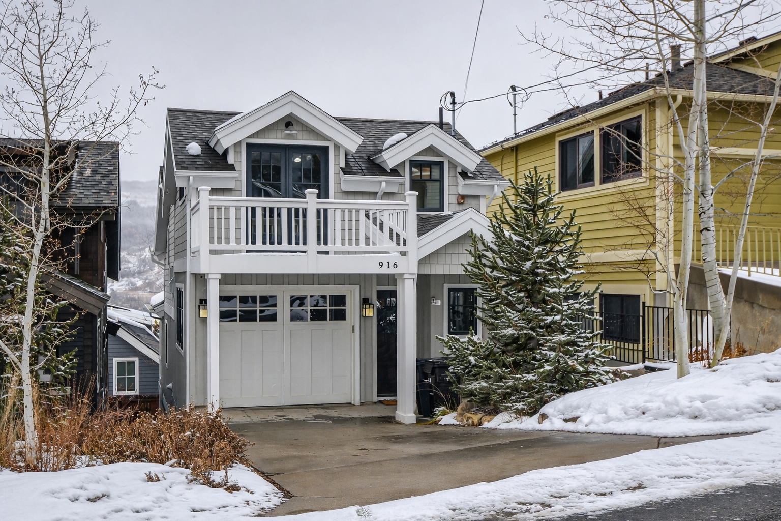 Stay in the heart of Park City, just a short walk from Main Street shops, dining, and the ski slopes. This charming home offers a private balcony, perfect for relaxing after a day of fun.