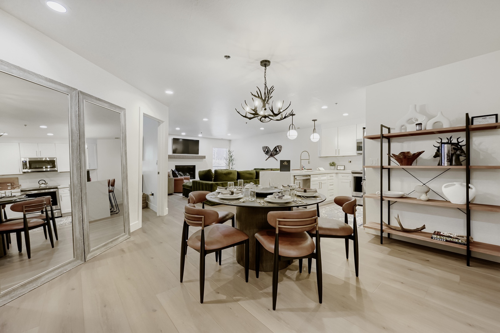 1375 Woodside Avenue #203 Dining Room