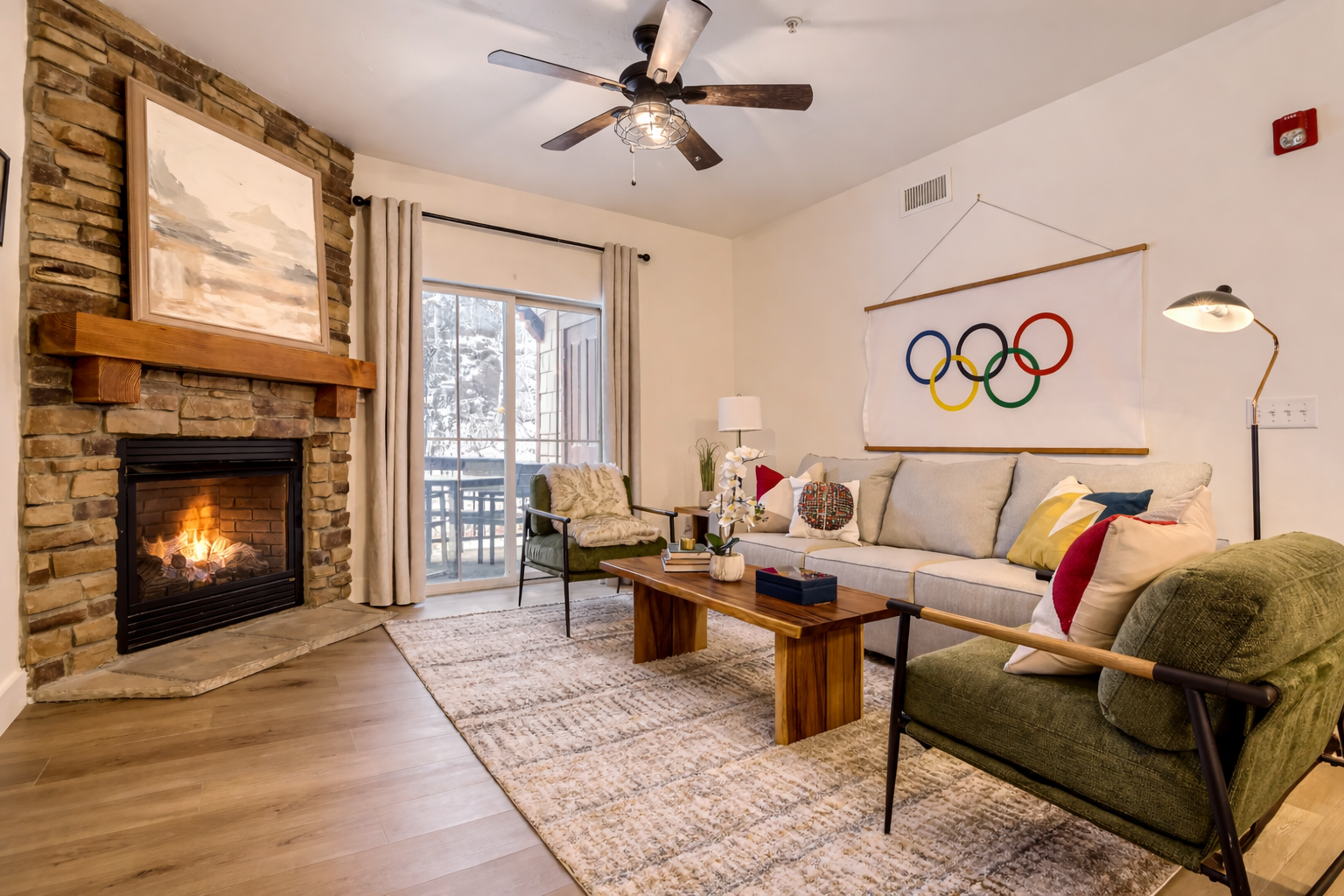 Relax in this stylish Park City retreat featuring a cozy stone fireplace, Olympic-themed decor, and mountain-view balcony. Just minutes from Canyons Village with access to a private clubhouse.