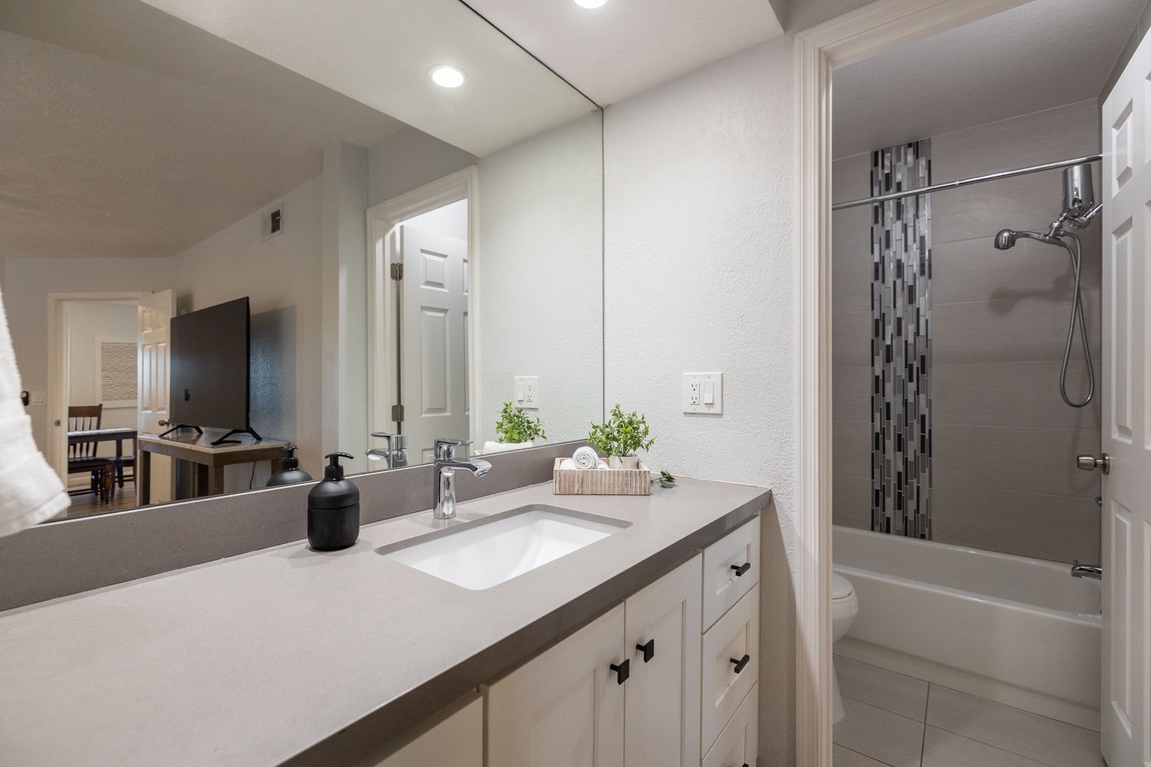 Master ensuite Bathroom