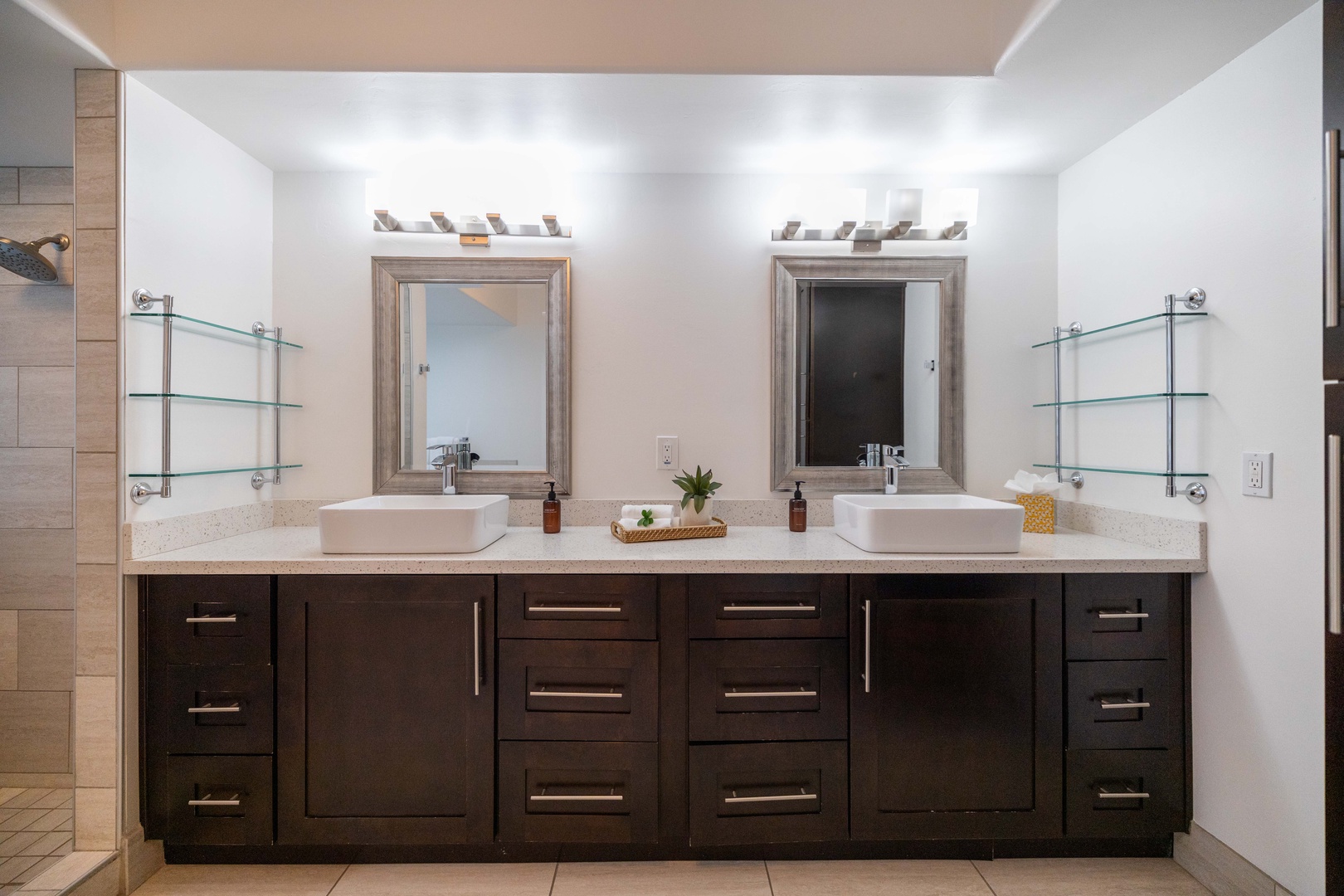 Ensuite Master Bath with Tub and Walk in Shower