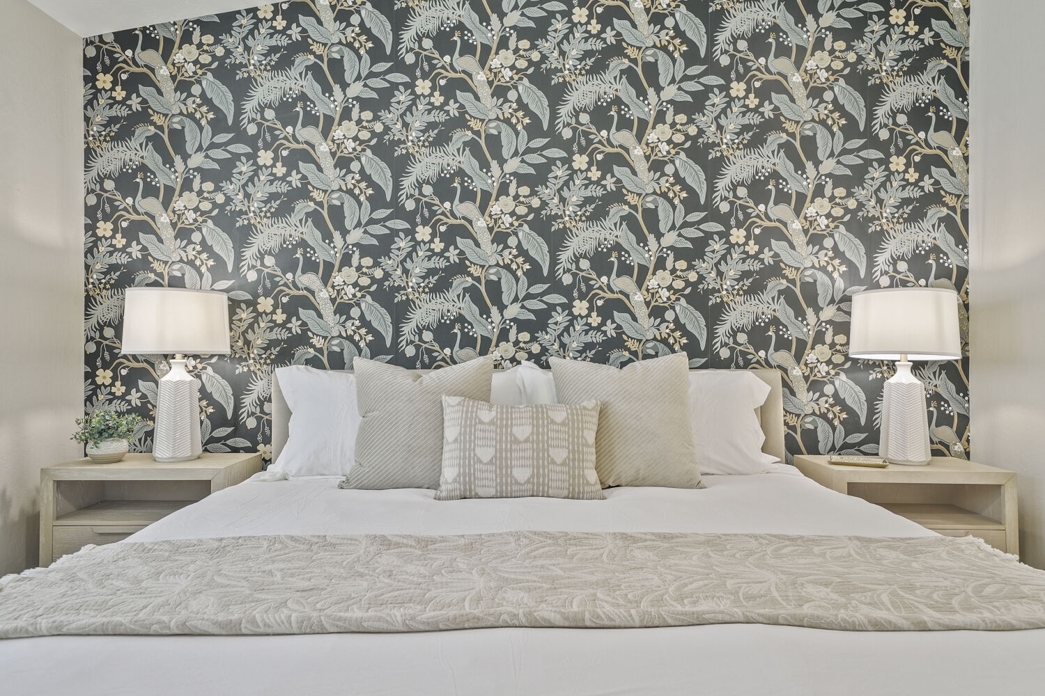 Master King Bed