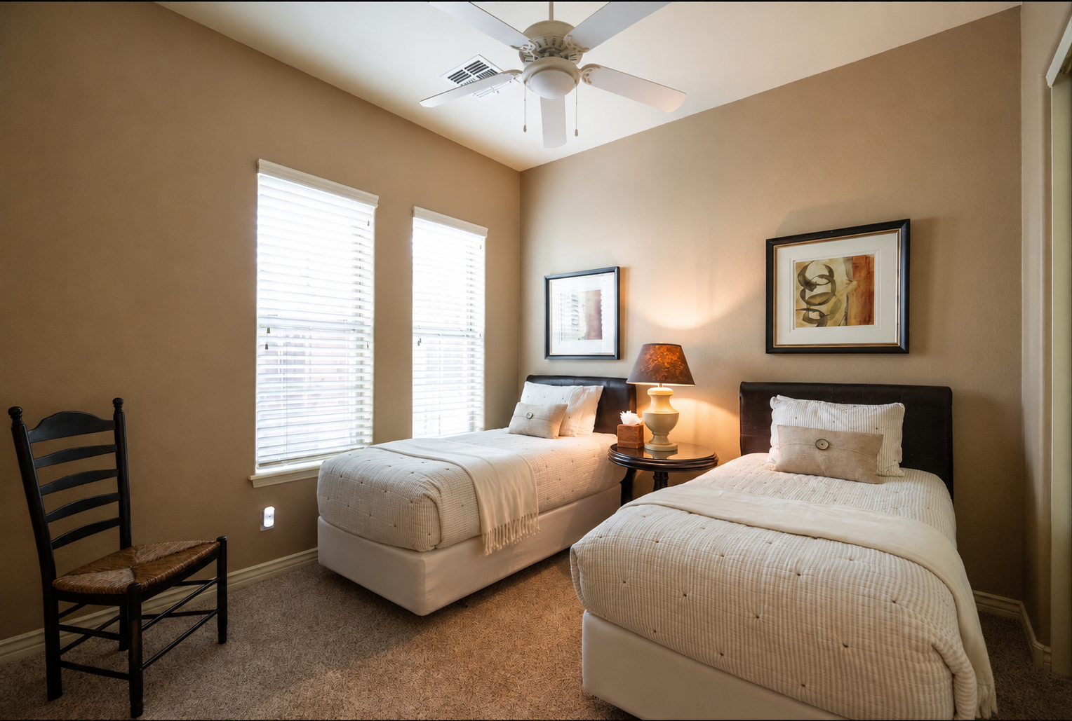 Twin bedroom, sleeps two