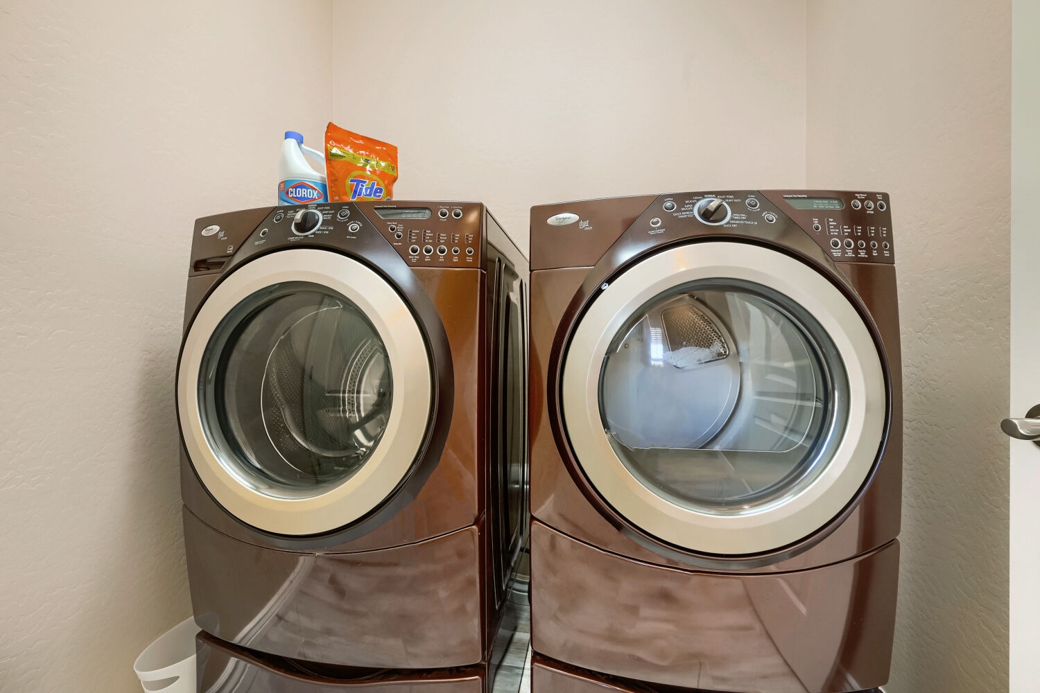 18109 W Mountain Sage Dr - Web Quality - 046 - 46 Laundry Room