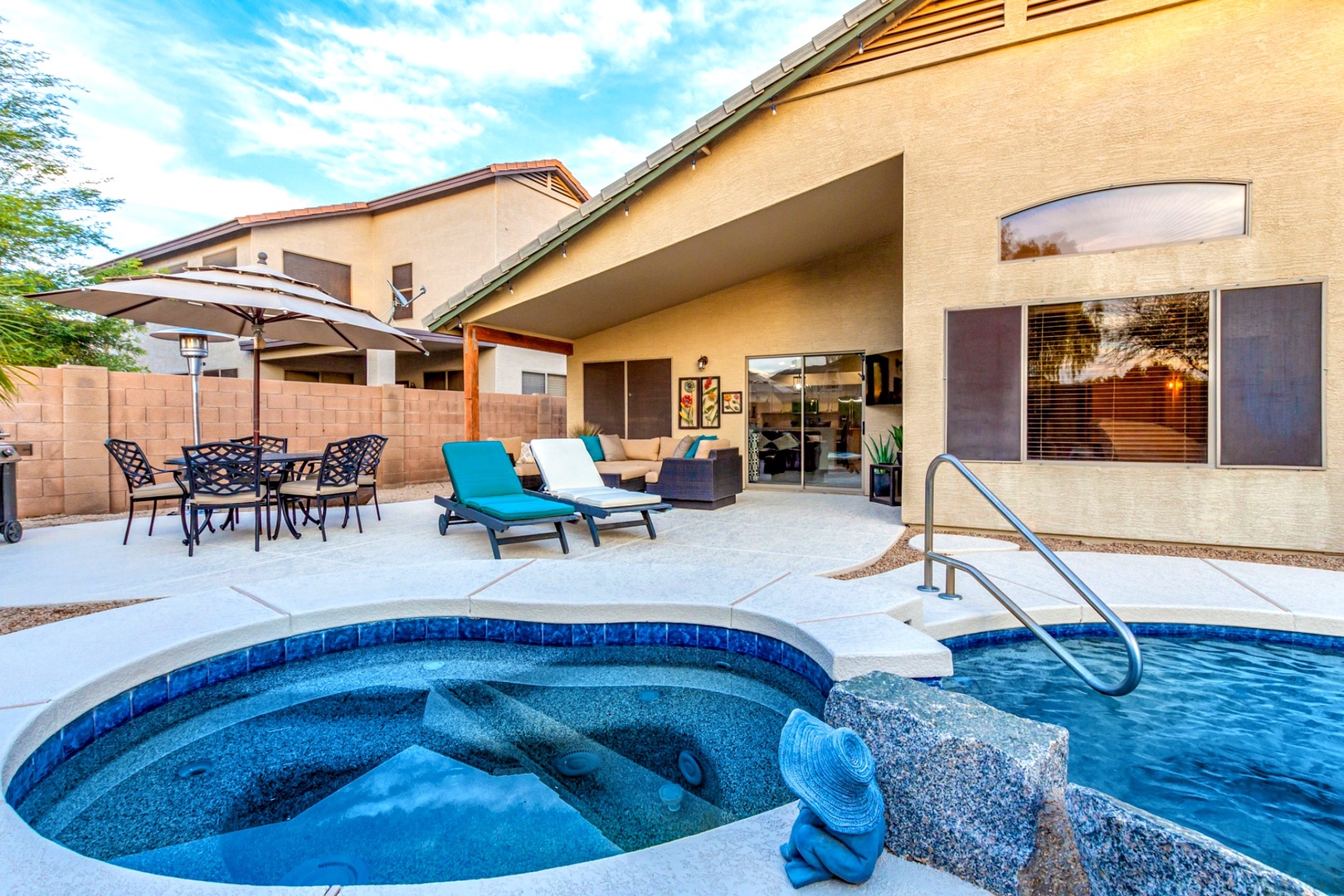 Hot Tub and Heated Pool
