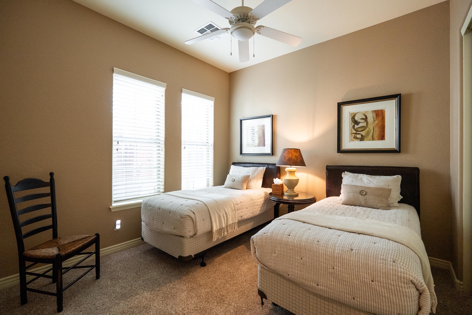 Twin bedroom, sleeps two