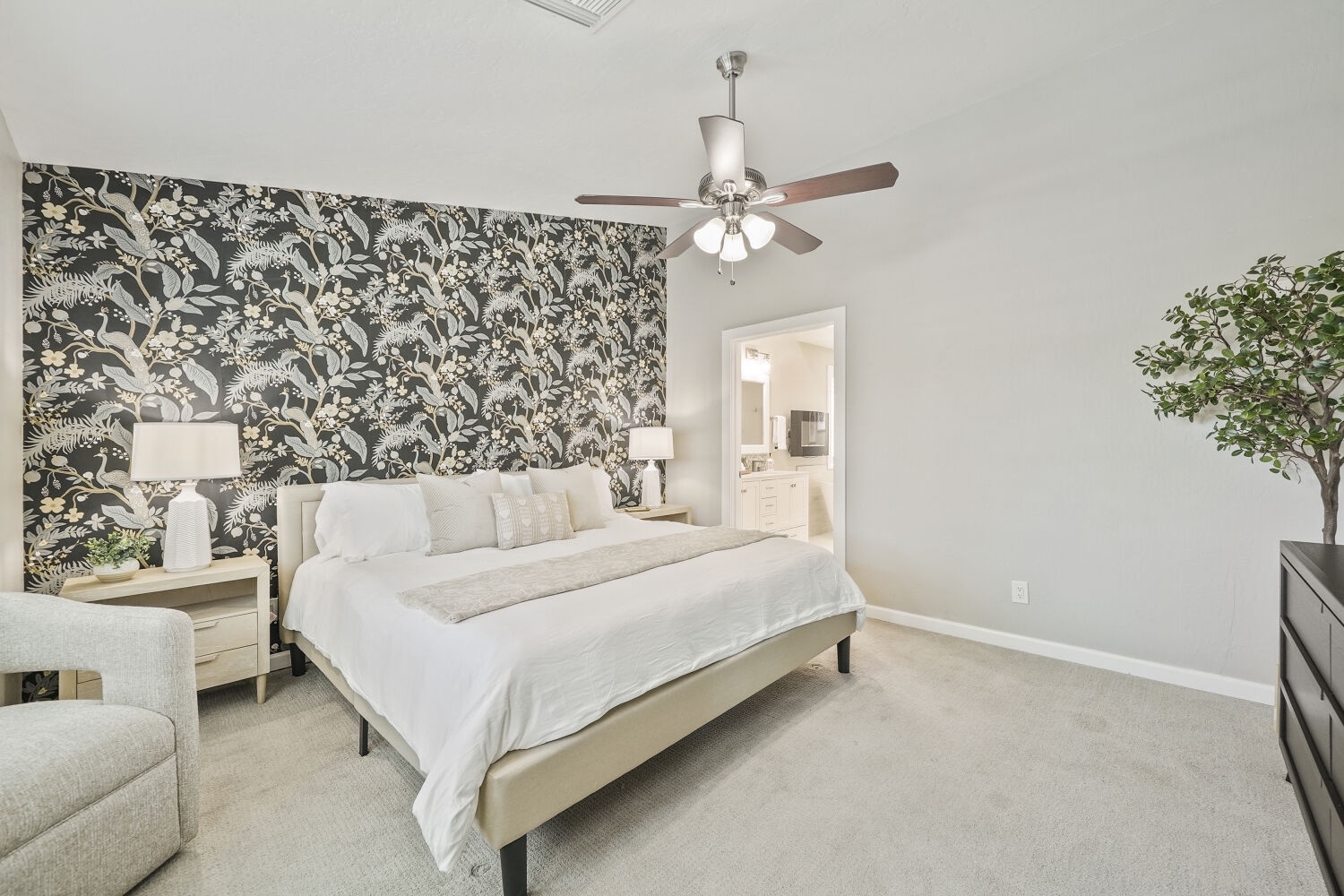 Master king bed with ensuite full bathroom and TV
