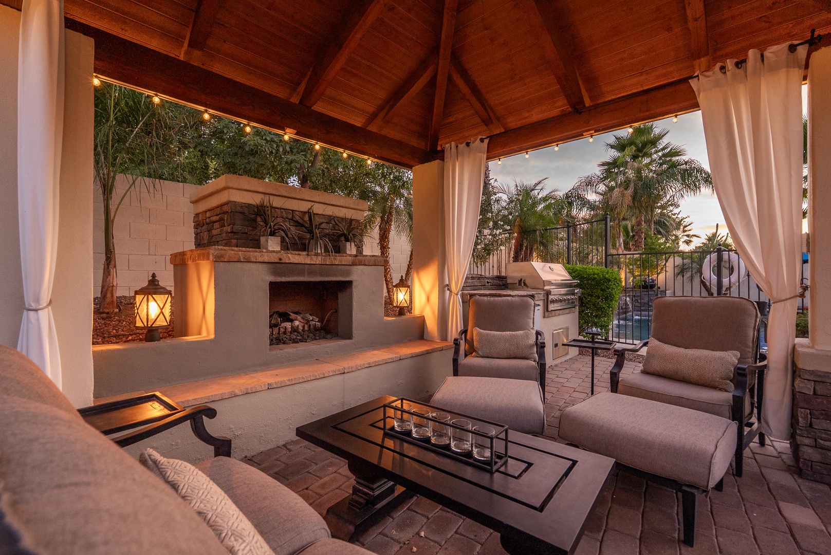 Relaxing evenings and late night talks by the fireplace