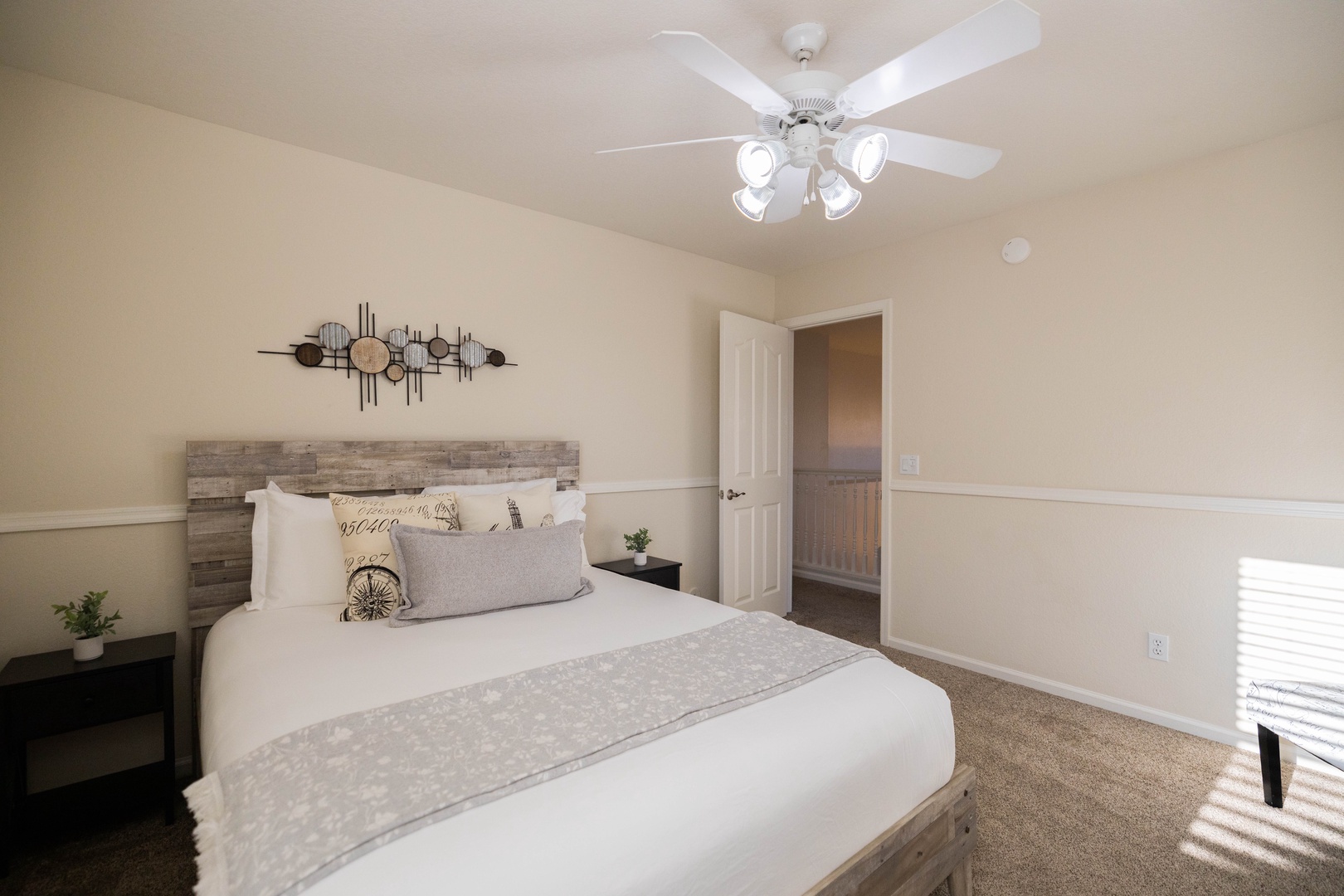 Bedroom 3 with Queen Bed