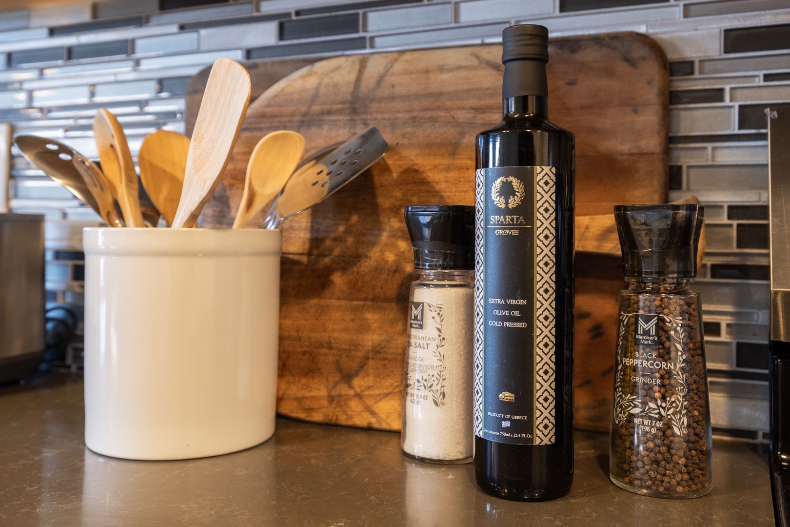 We provide salt, pepper and Olive oil