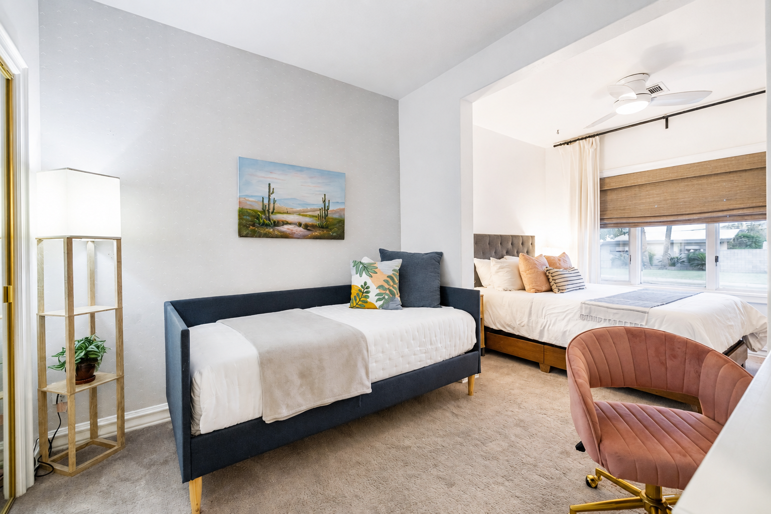 Bedroom 3 with Queen Bed and a single bed