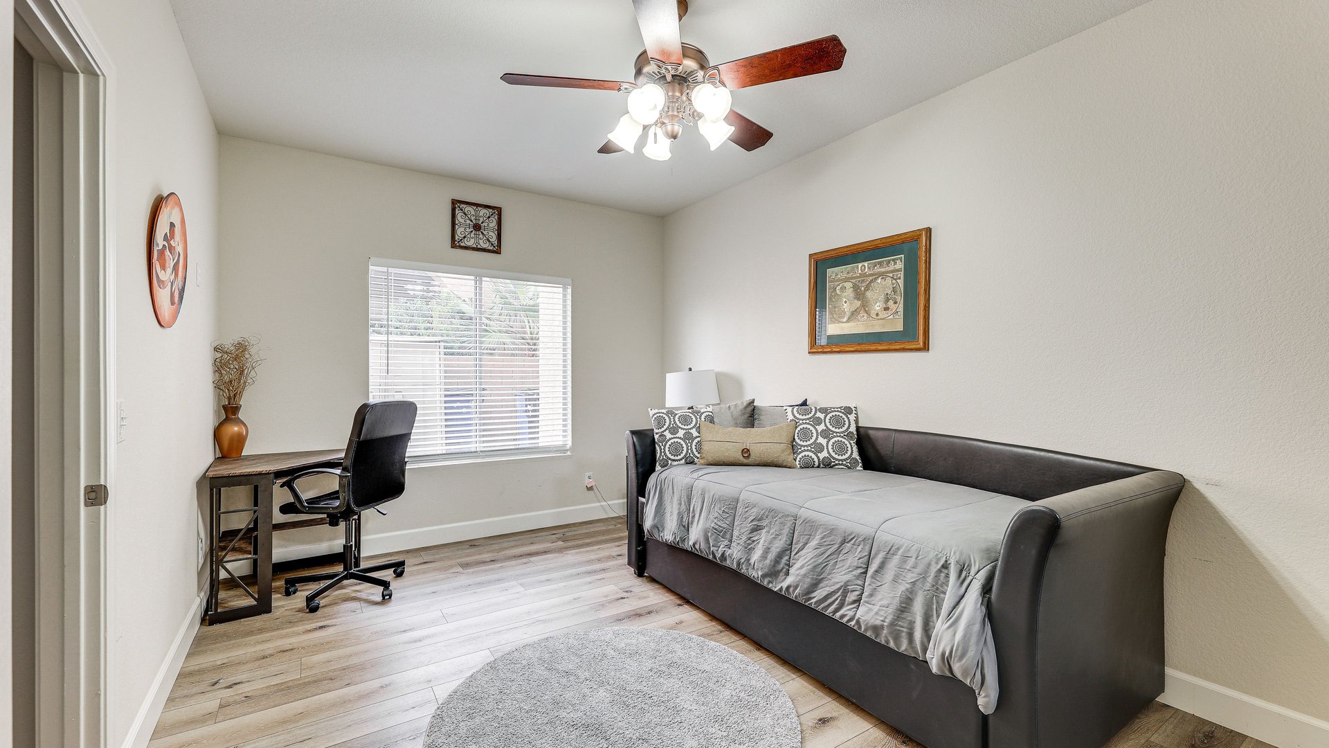 Settle into your comfortable daybed on the 1st floor