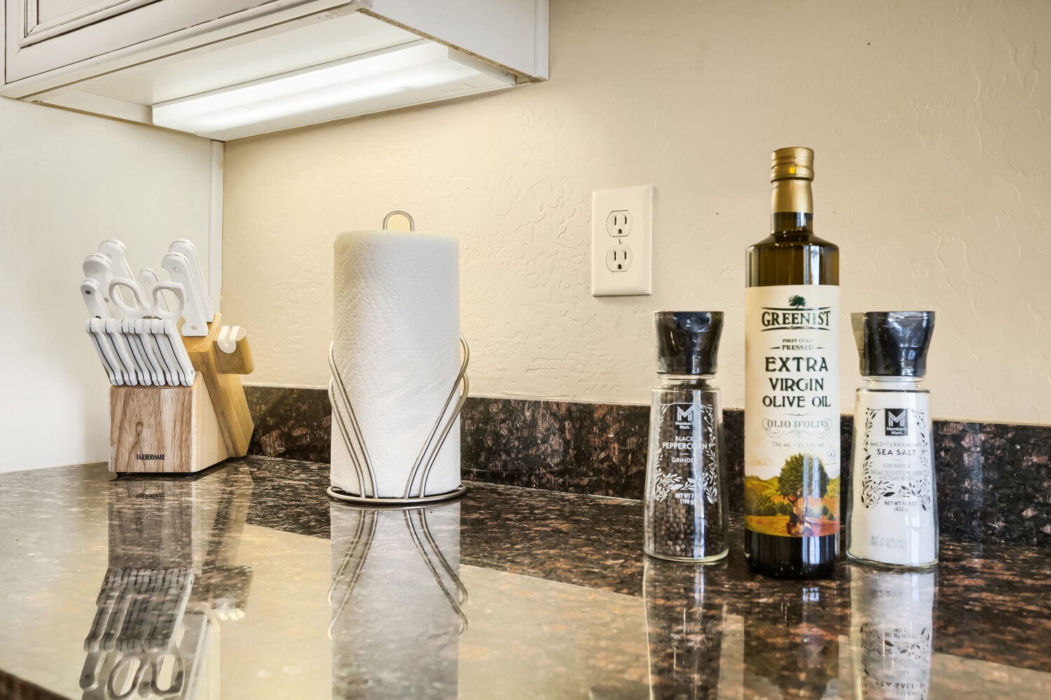 Your kitchen comes fully equipped with essentials like olive oil, seasonings, and utensils—everything you need to cook your favorite meals and feel right at home from day one.