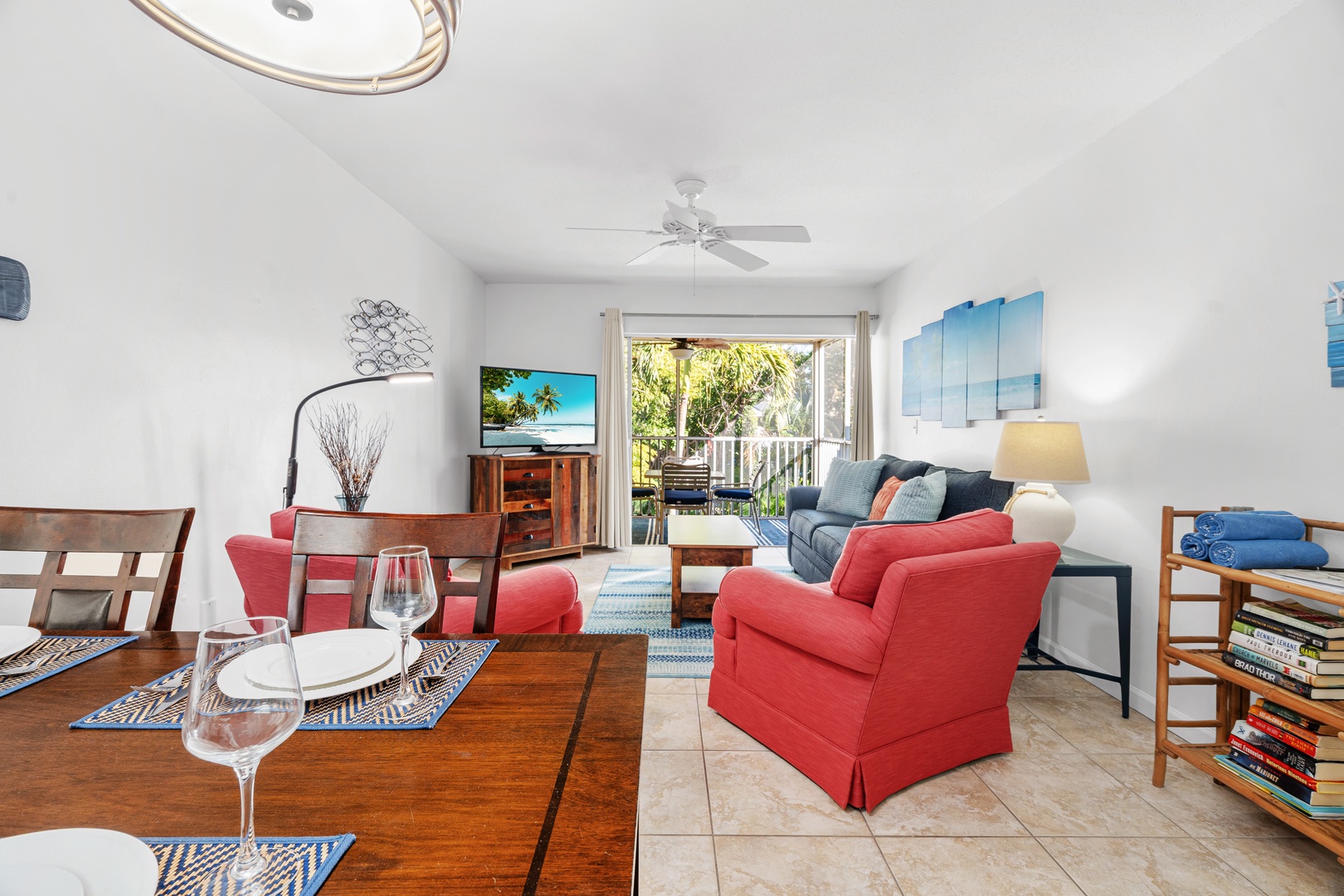 Gorgeous updated condo in Beach Castle Resort just steps from the heated pool, hot tub, and pristine shores of Longboat Key Beach!
