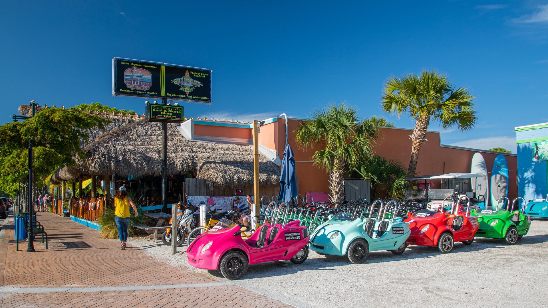 Siesta Key Village just a short drive with shops, dining, and nightlife.