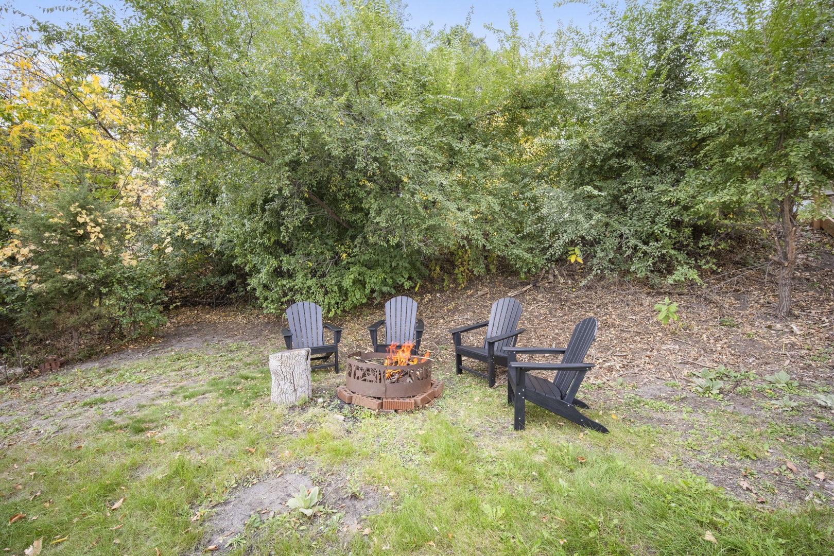 Gather around your private fire pit for s'mores and stories under the trees. The perfect spot to unwind after a day of exploring.