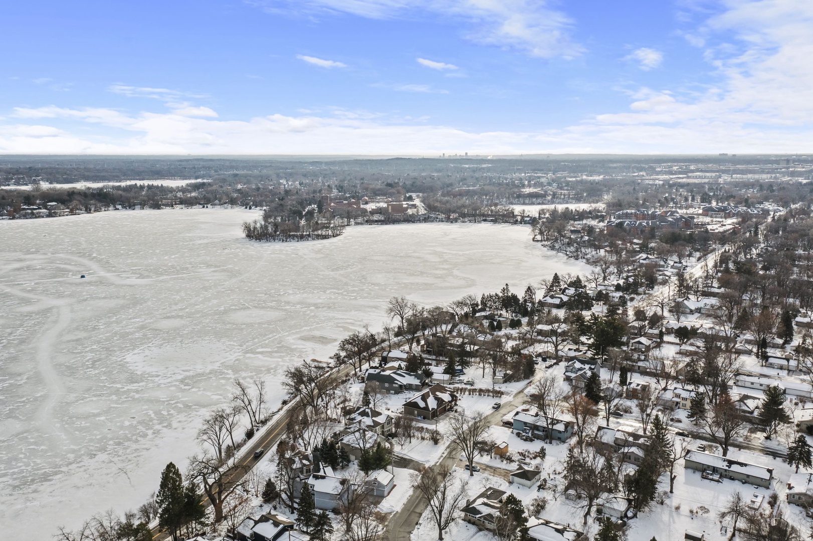 Aerial view of Lake Johanna surrounded by quiet residential neighborhoods
