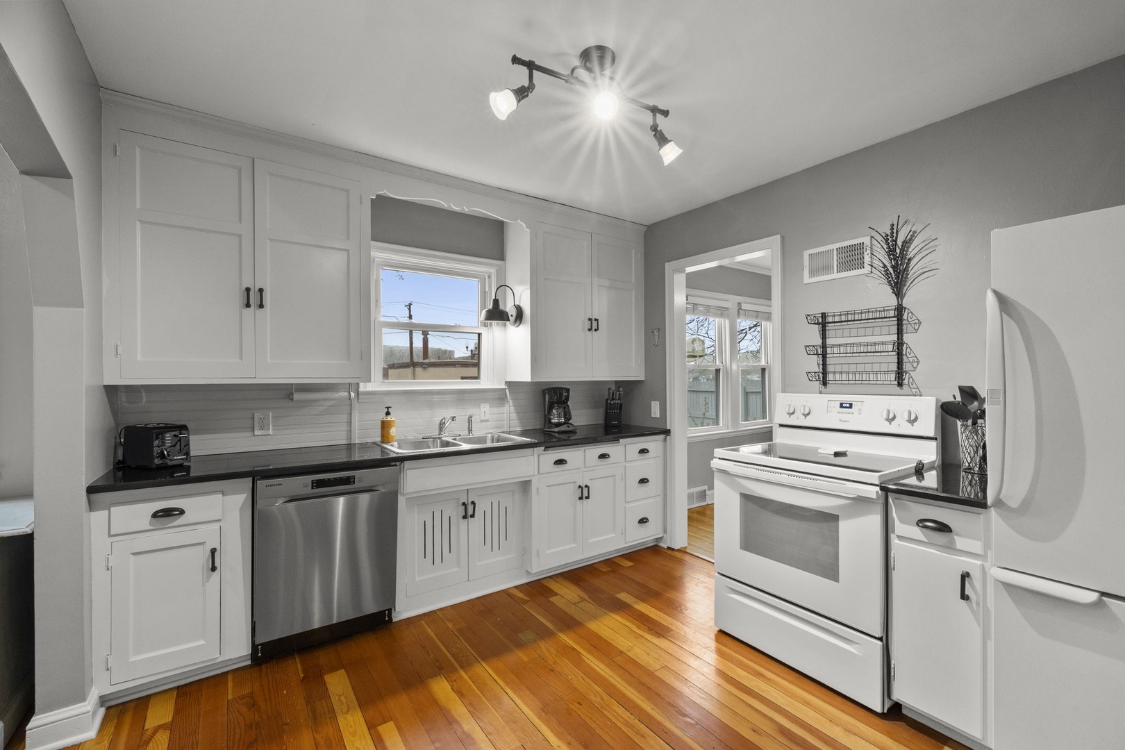 Cook up your favorite meals in this fully equipped kitchen with modern appliances, ample counter space, and everything you need to feel at home during your stay.