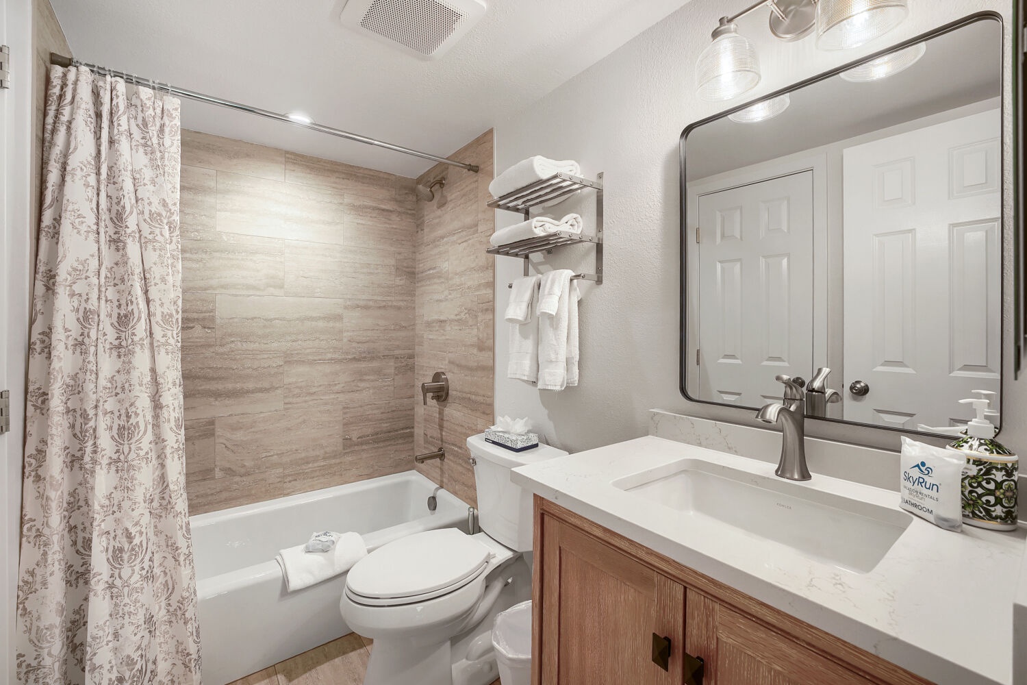 Guest Bathroom en-suite