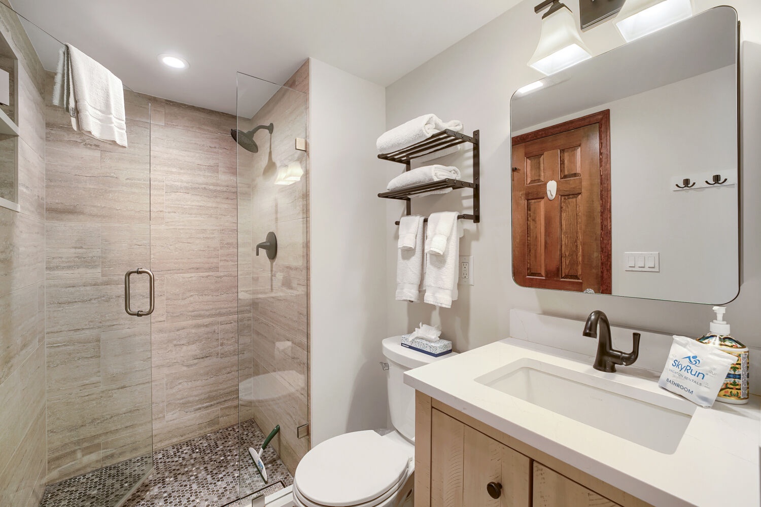 Guest Bathroom en-suite 3