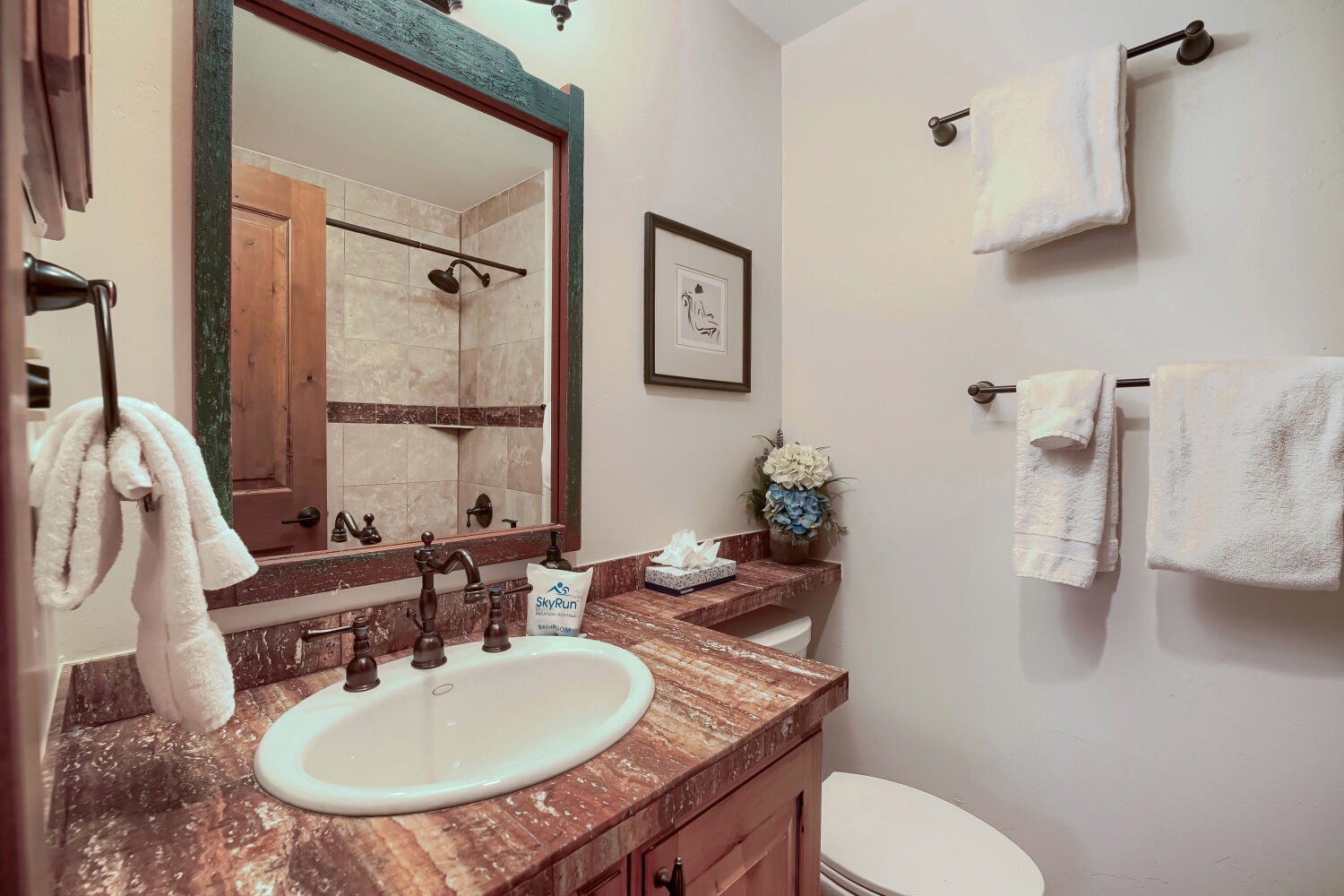 Guest Bathroom en-suite