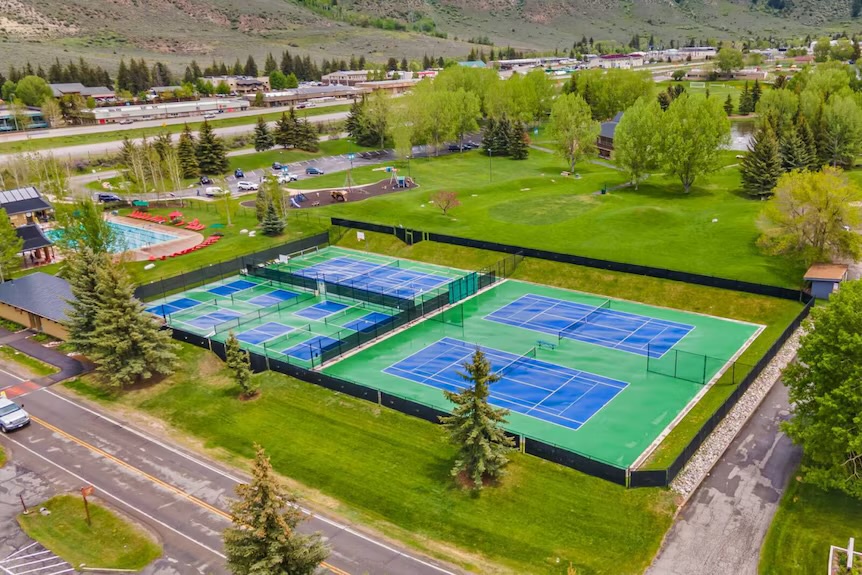 Community Tennis Courts