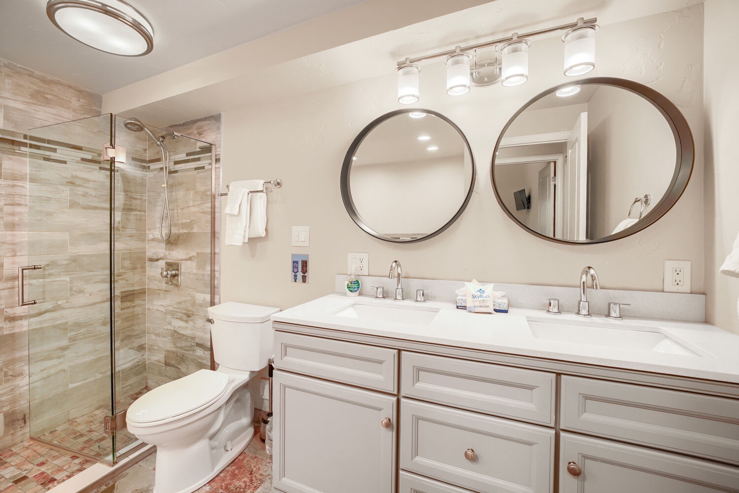 Primary En-suite Bathroom