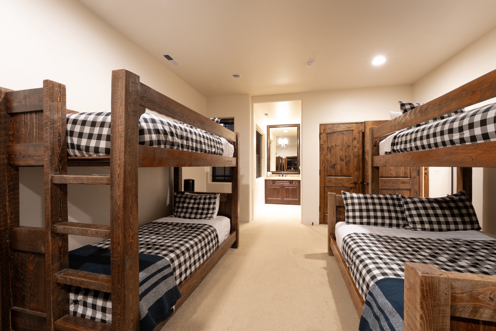 Fun, private bunkroom escape