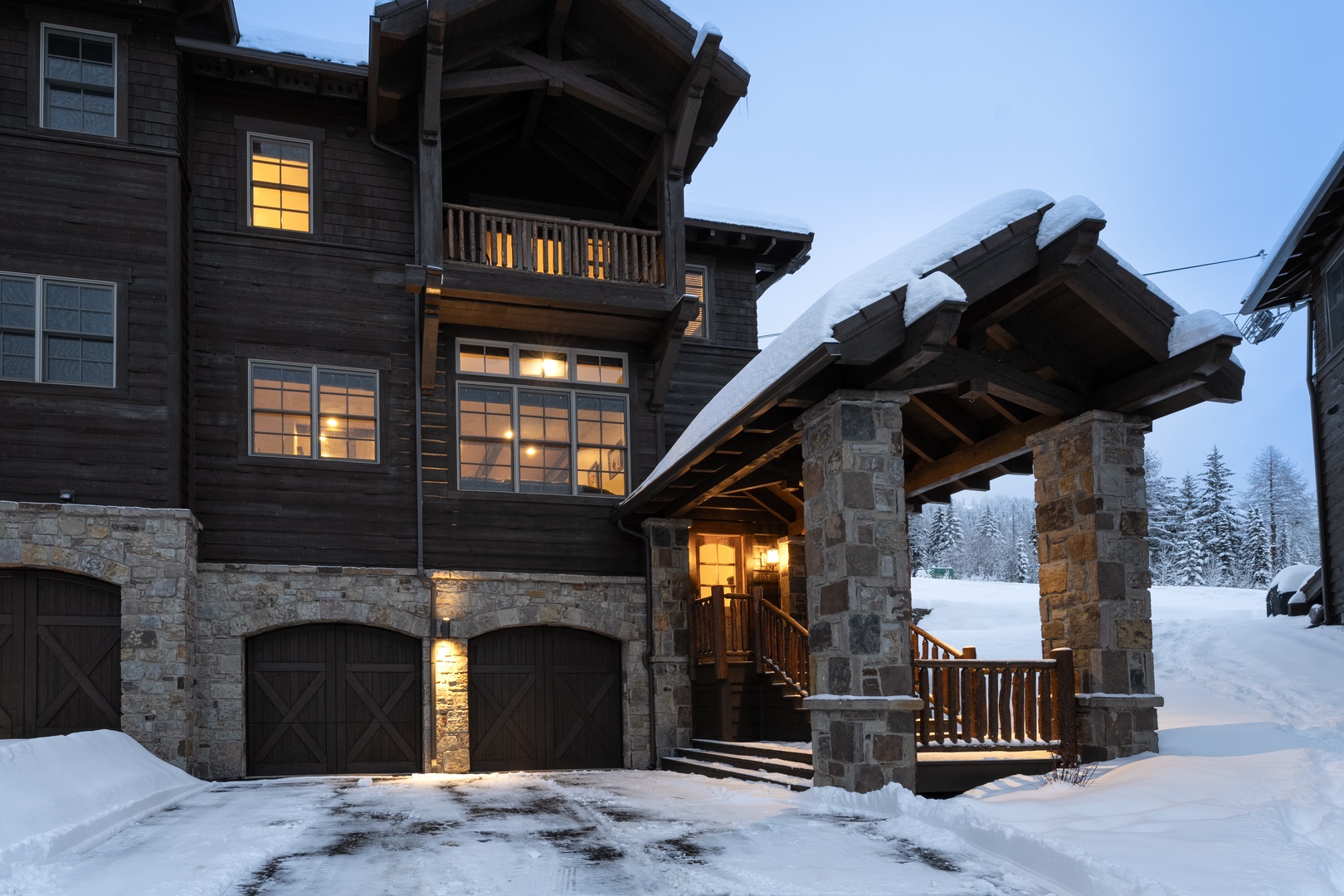 Luxury, comfort & true ski access