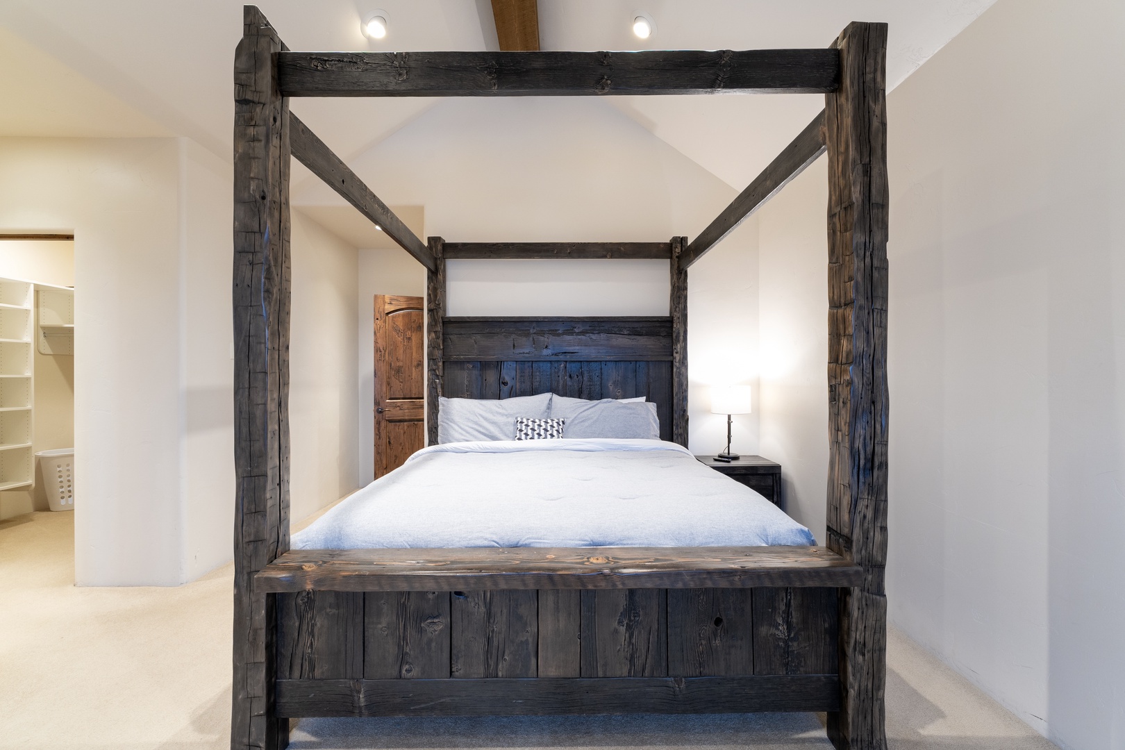 Elegant king suite with fireplace