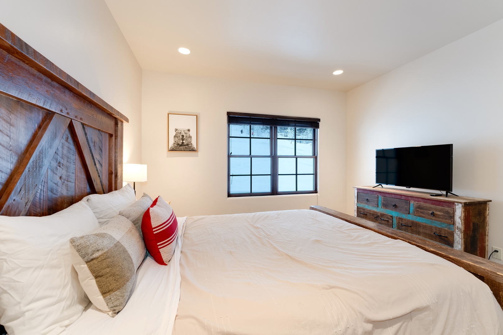 Comfortable ensuite guest space