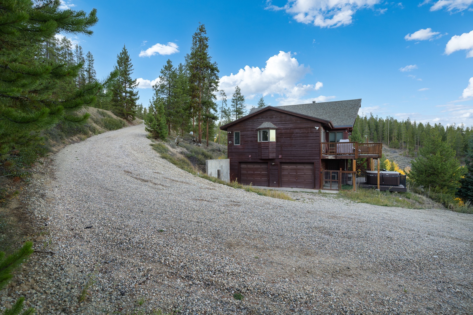 Driveway is very steep!  Must have a 4 wheel Drive vehicle in Winter with good tires.