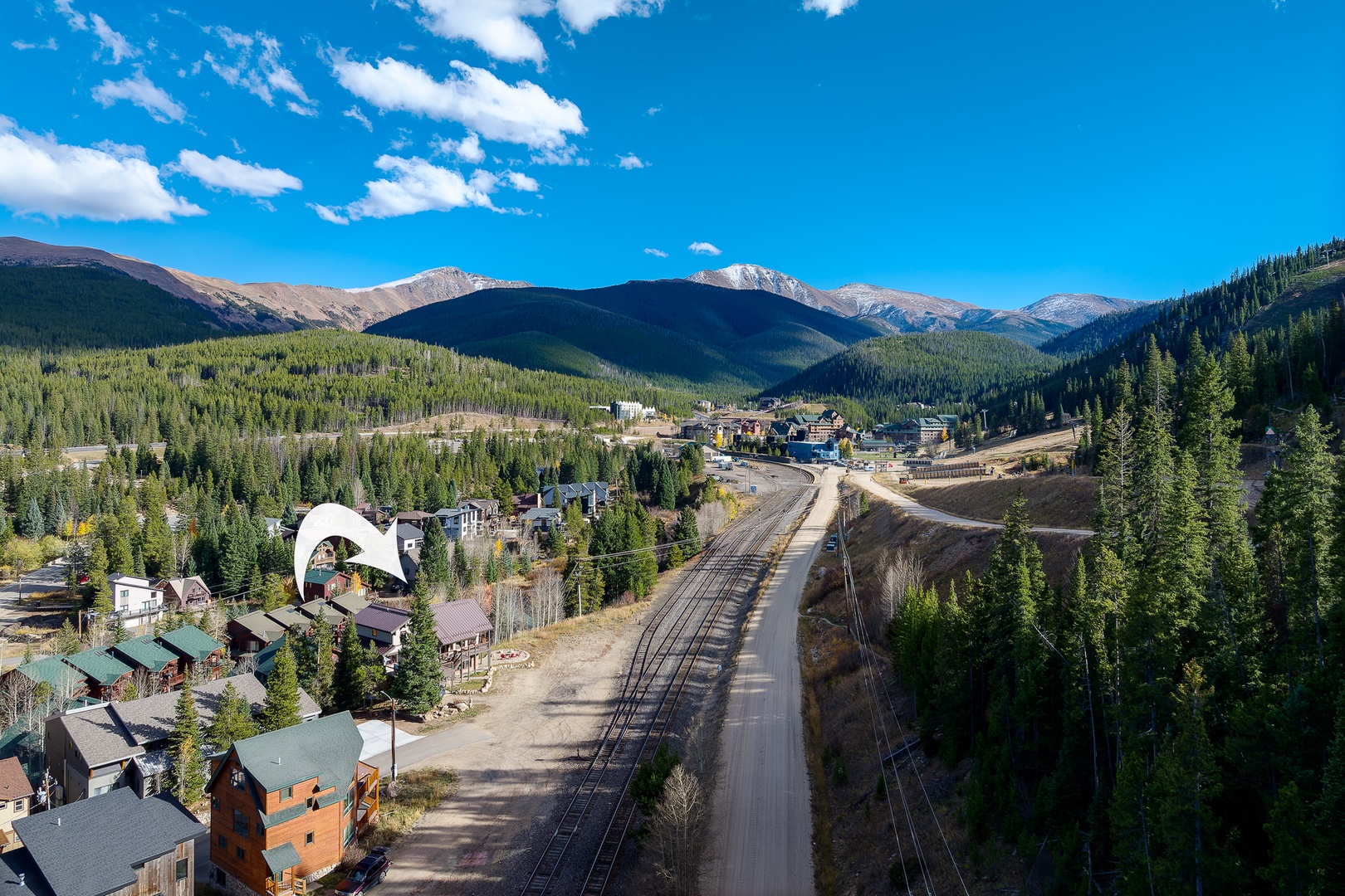 The house is here, look at those mountain views!