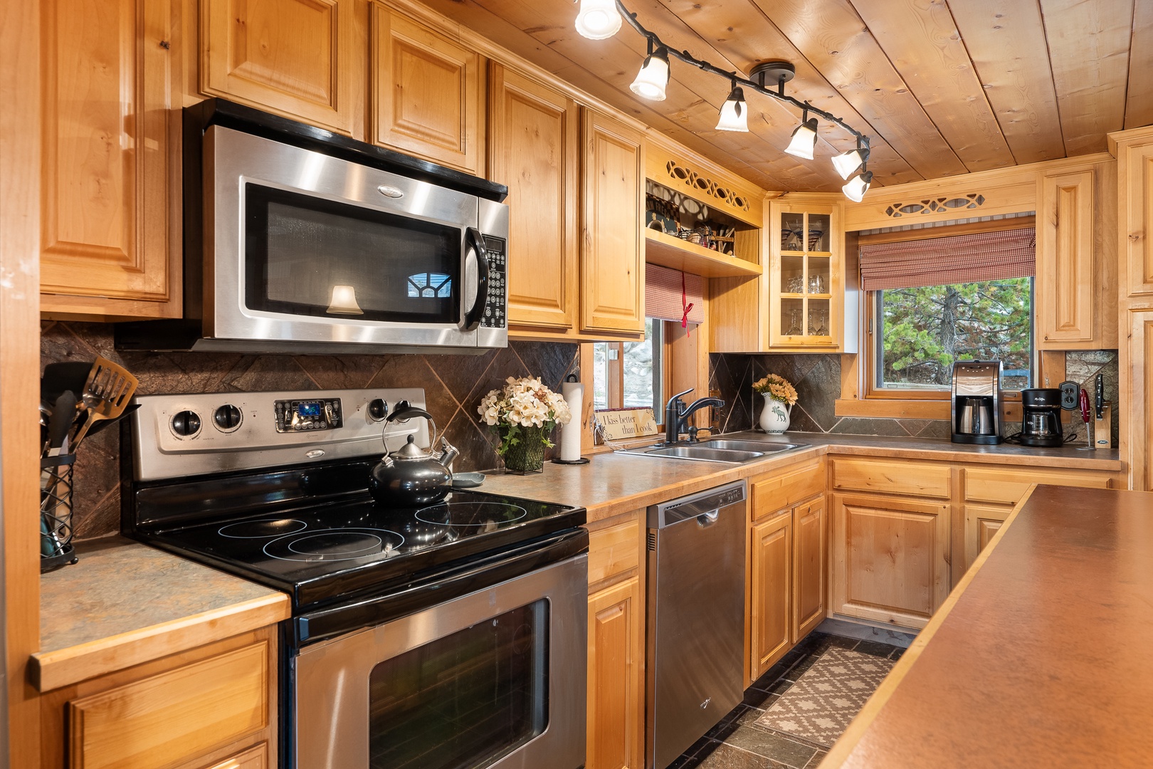 416 Haskell St SR-27