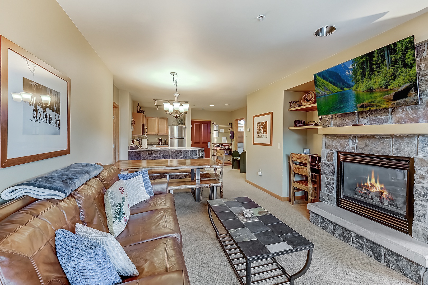 Cozy living room with Pull out Couch for extra sleeping space