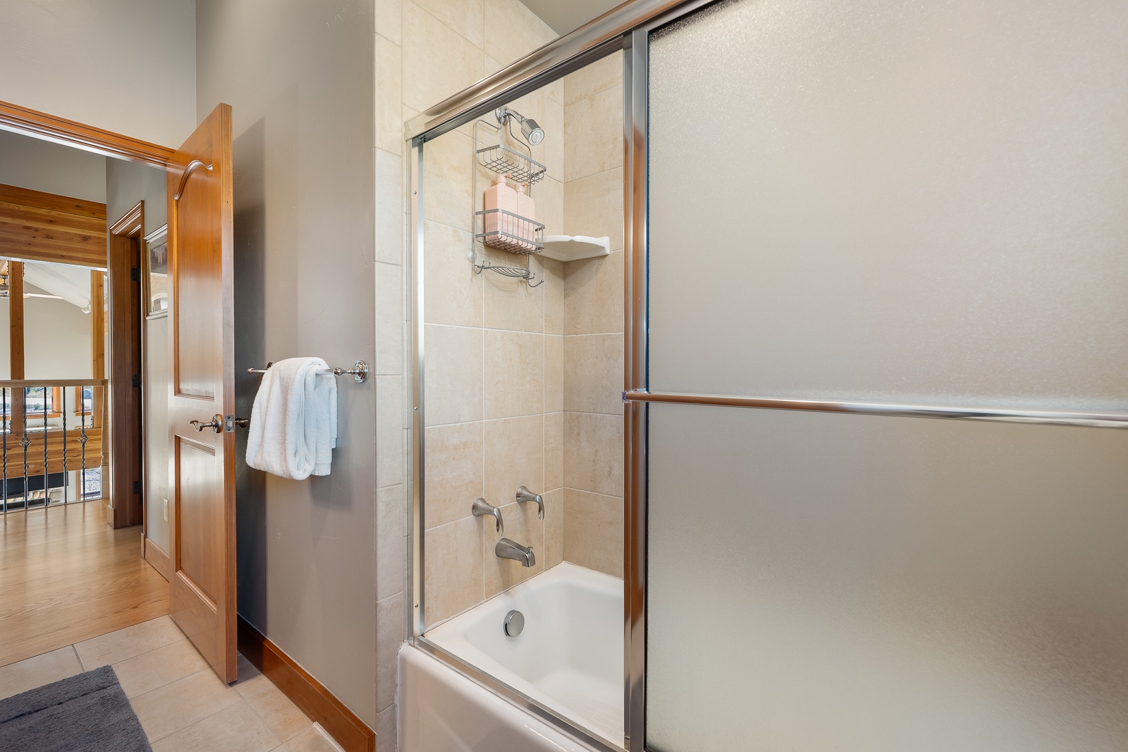 176 Fir Dr Upper Level SR-10