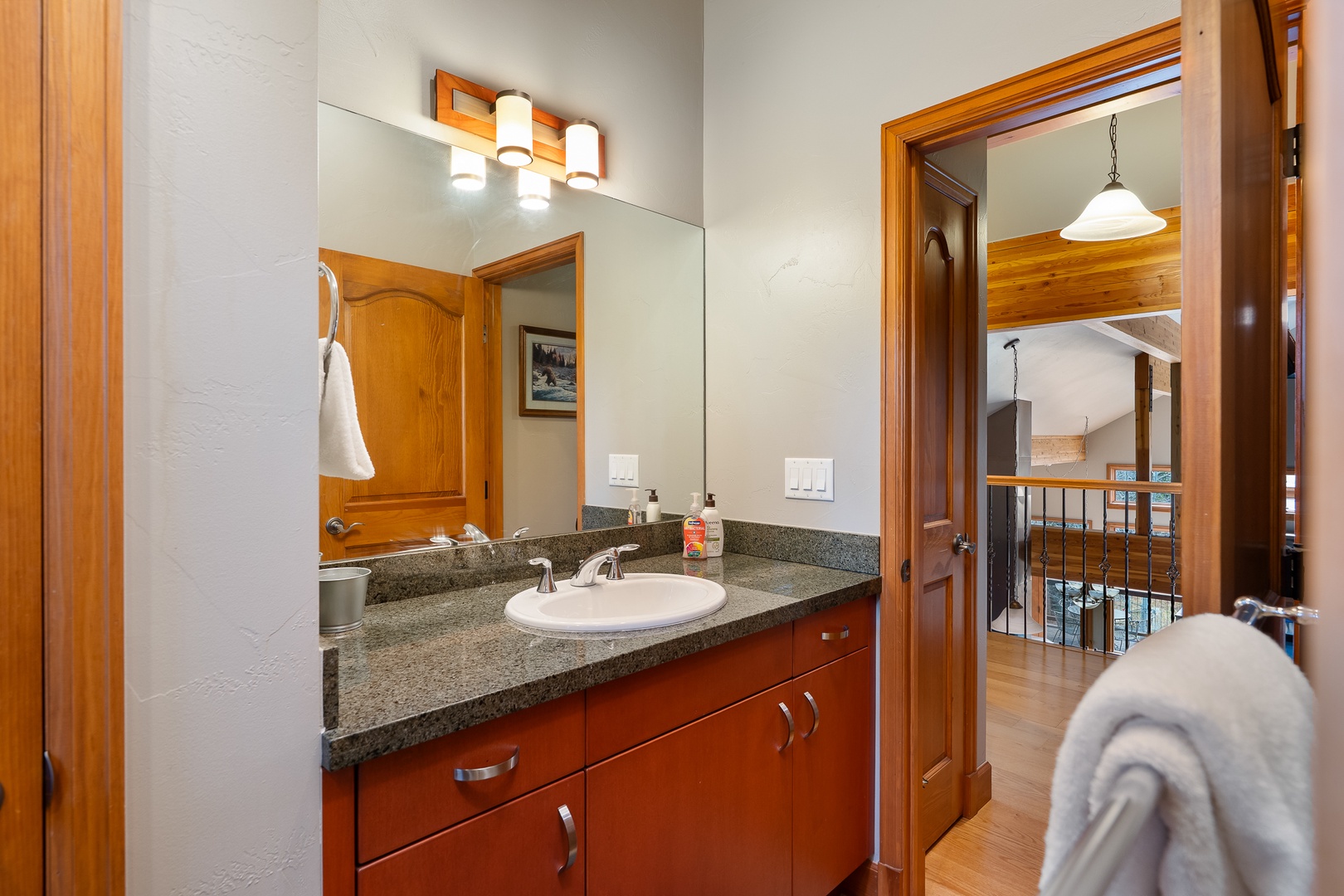 176 Fir Dr Upper Level SR-11