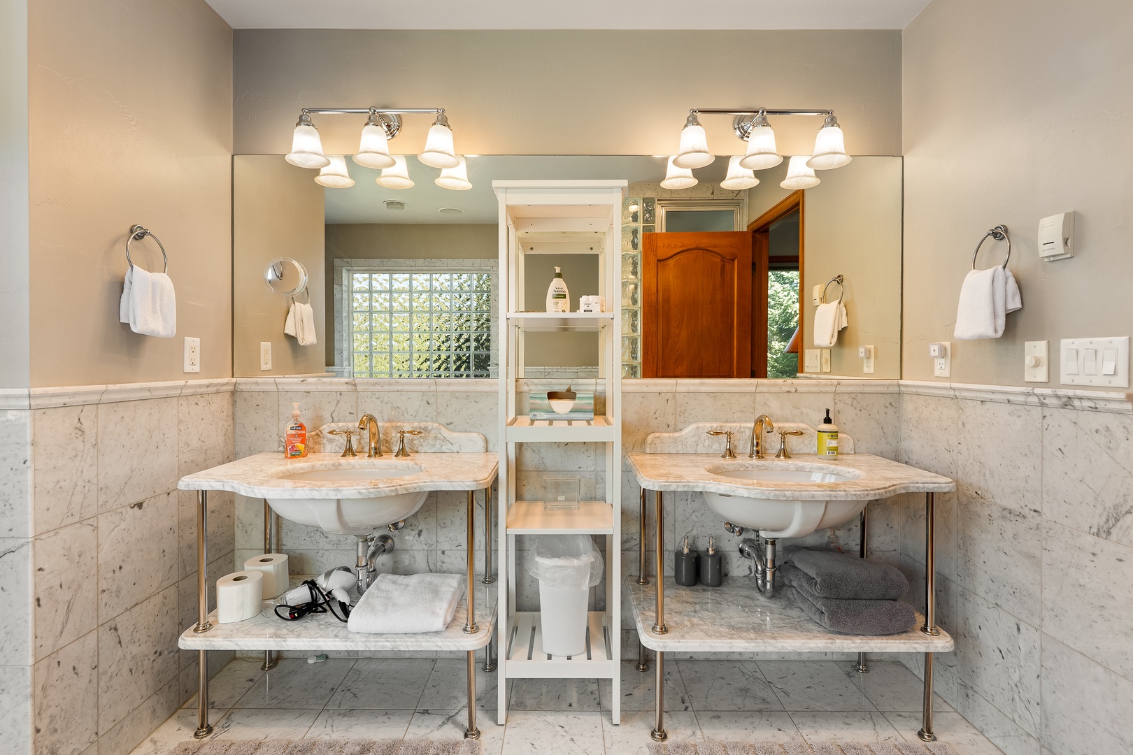 176 Fir Dr Upper Level SR-4