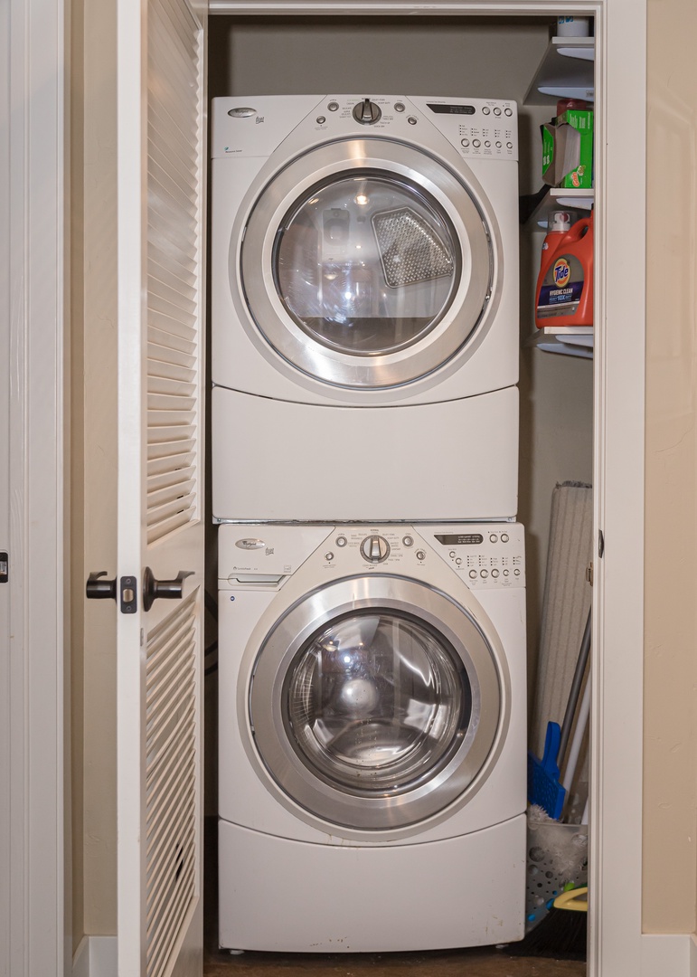 Your in-unit laundry closet keeps your vacation wardrobe fresh with a full-size washer and dryer tucked conveniently away.