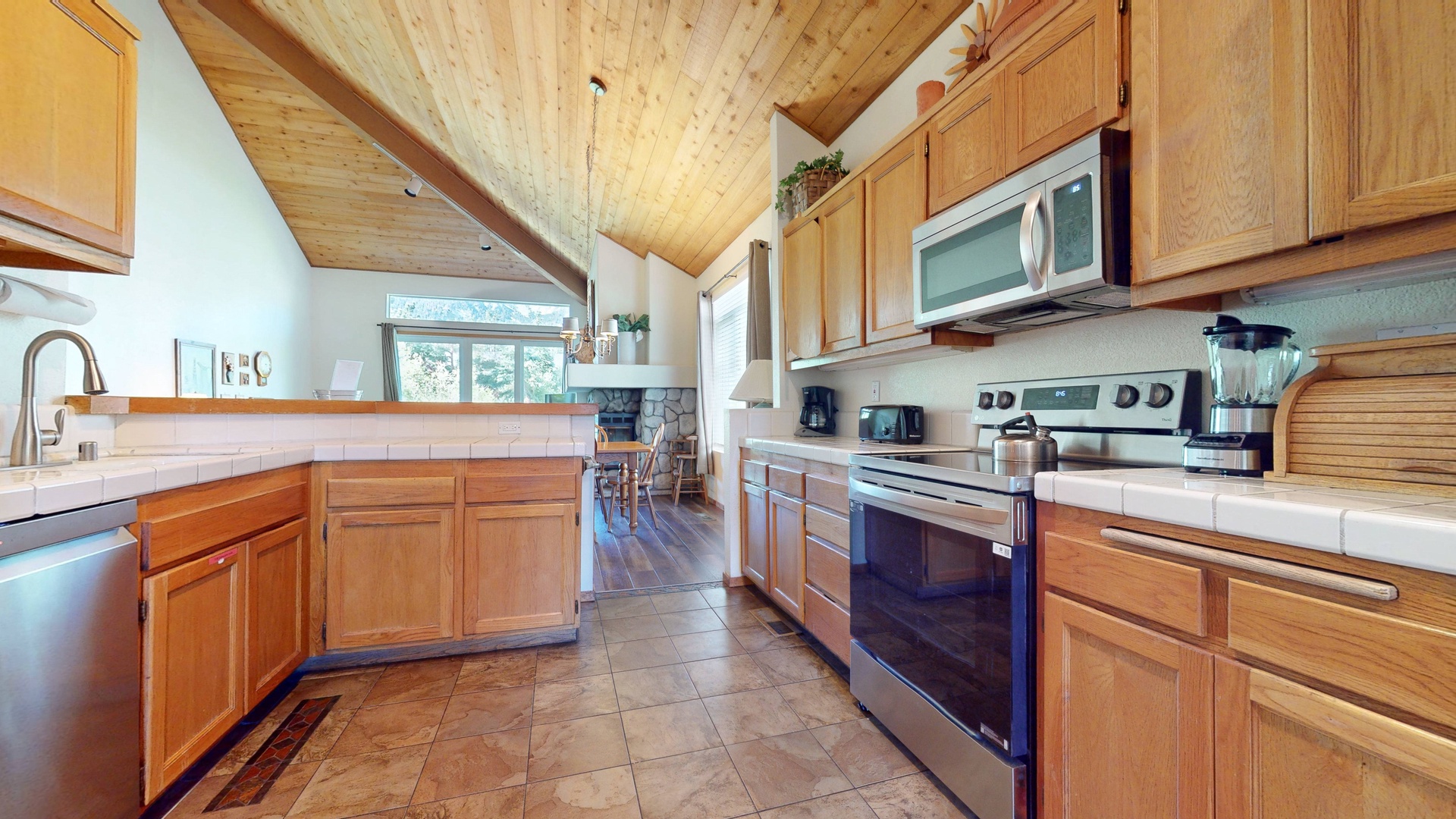 554-Golden-creek-06292024_224015