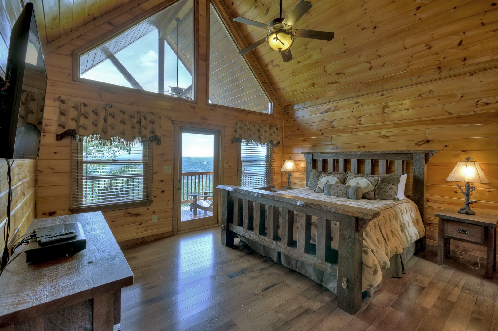 Grand Bluff Retreat- Upper level king bedroom with private balcony