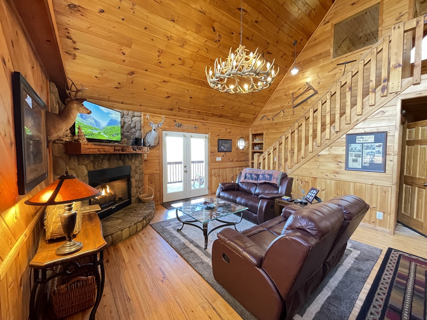 Blue Ridge Hideaway- Entry Level View from Dining Area