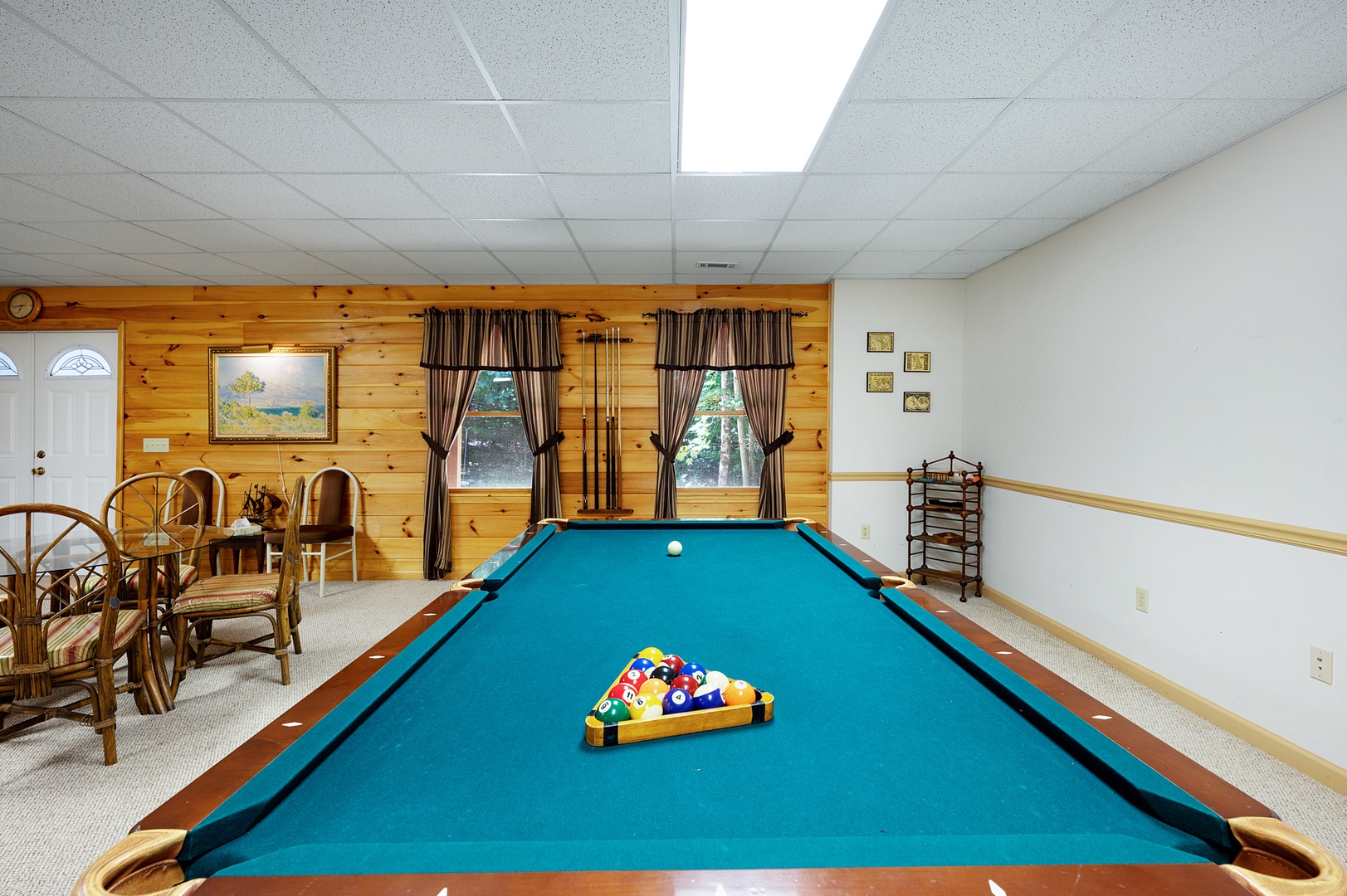 Awesome Retreat- Lower level pool table