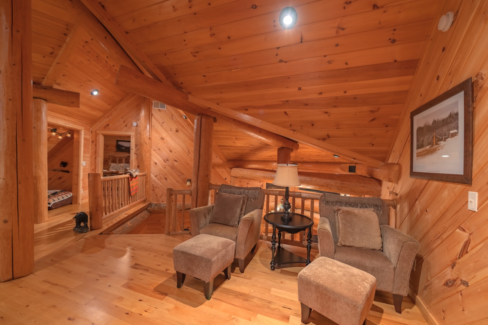 Saddle Lodge - Loft Seating Area