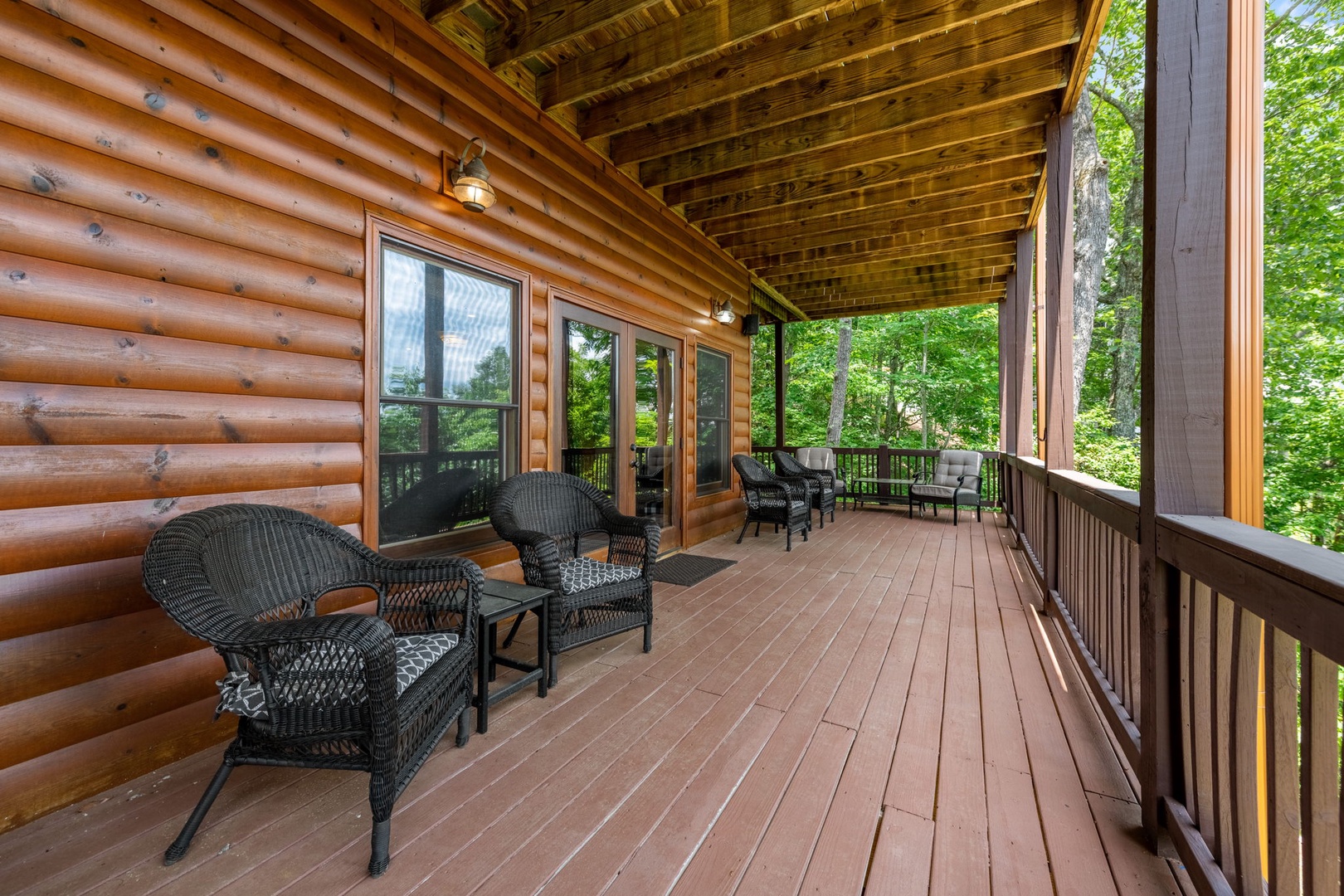 Moonlight Lodge - Lower Level Deck Seating