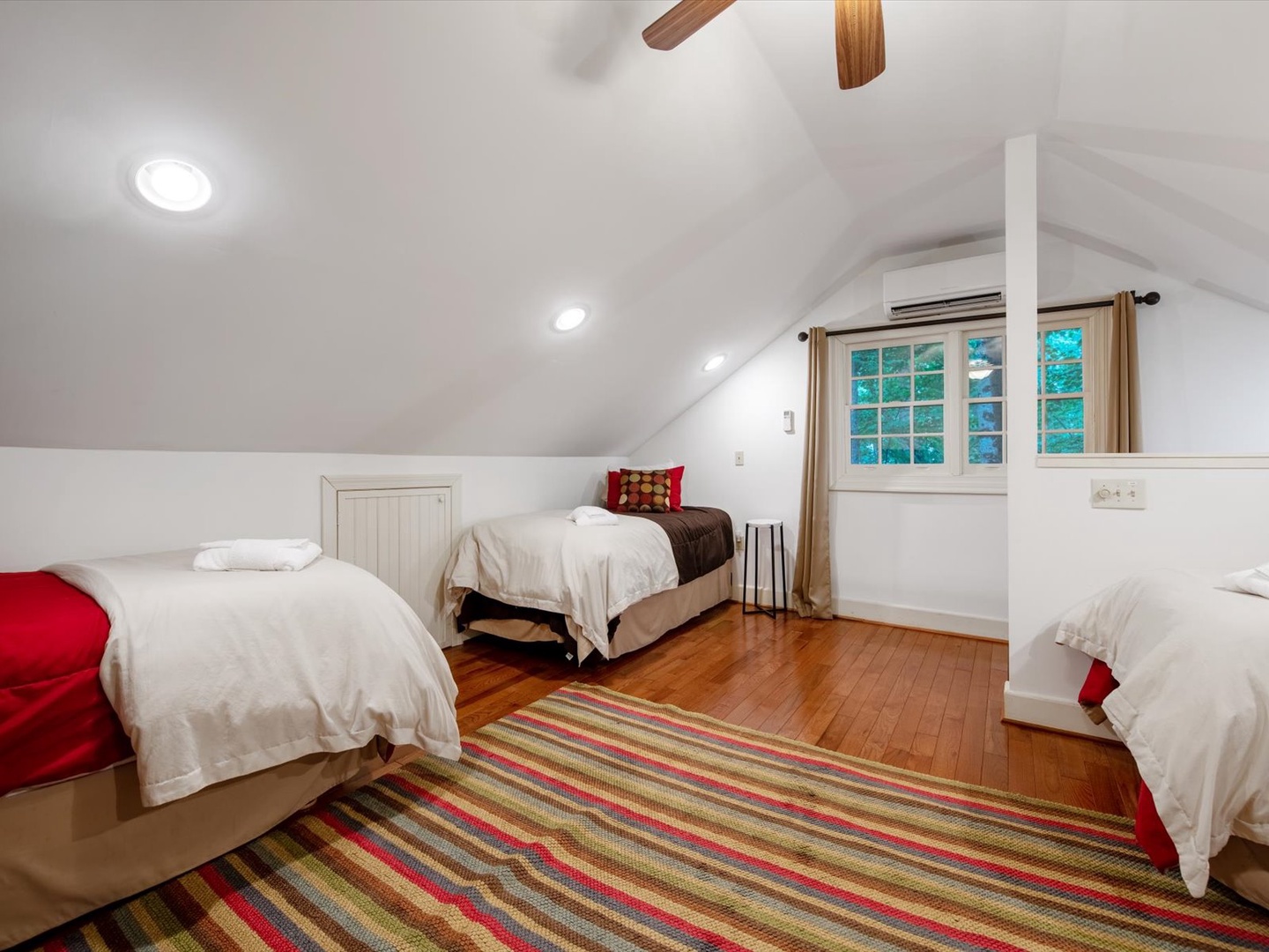 Gleesome Inn- Guest house shared bedroom