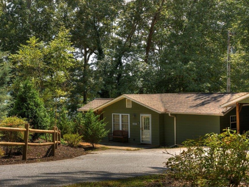 Blue Ridge Lake Retreat - Cottage Front Entrance