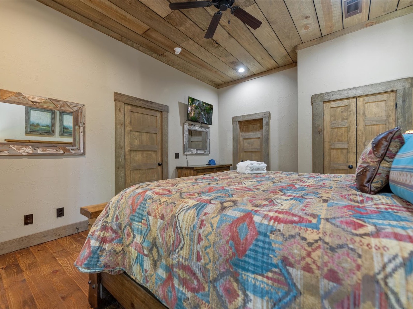 Stone Creek Lodge - Lower-Level Guest Bedroom 2