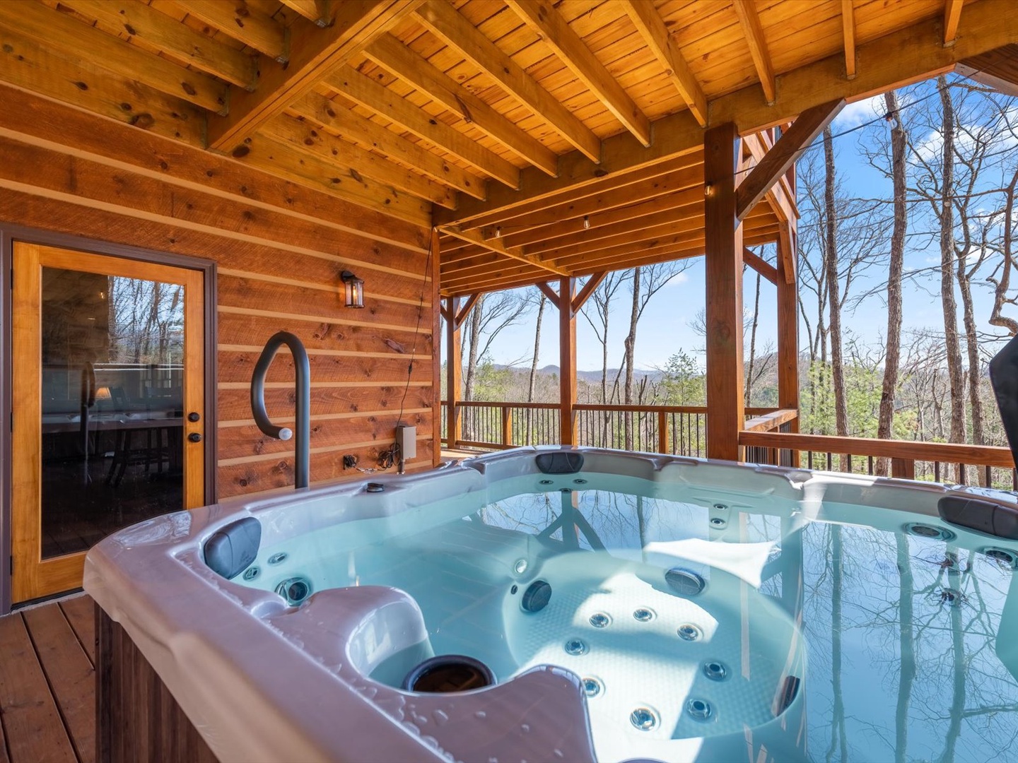 Tranquil Escape of Blue Ridge - Covered Hot Tub
