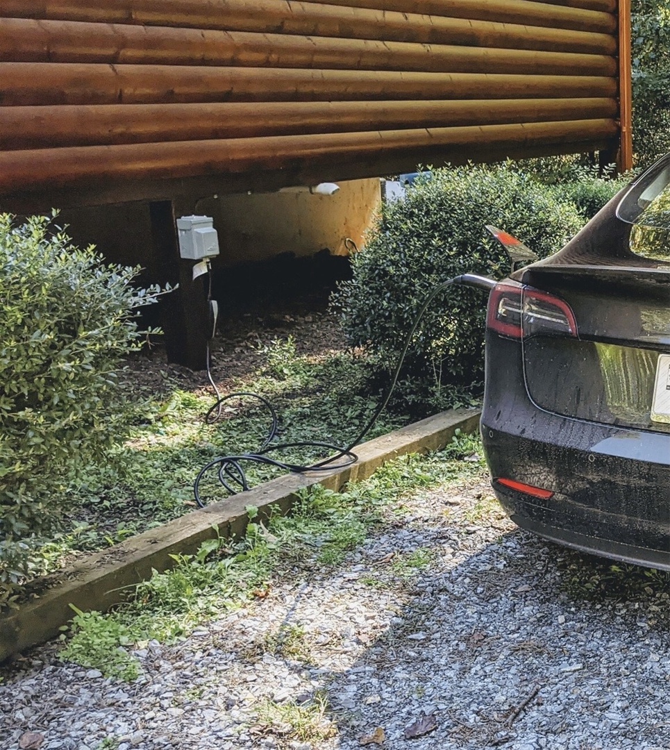 Hogback Haven- Electric vehicle hook up availability